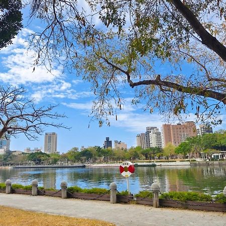 Holiday Inn Express Kaohsiung Love River By Ihg ภายนอก รูปภาพ