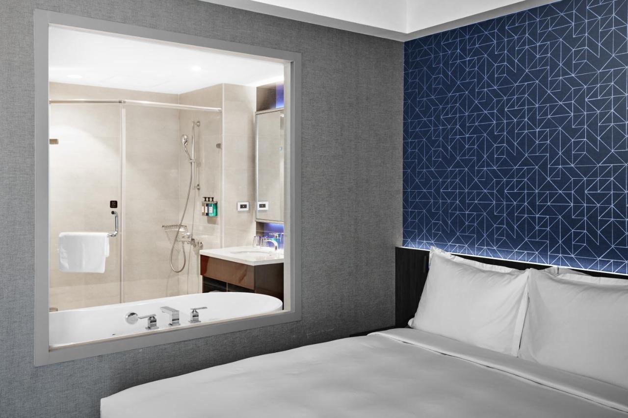 Holiday Inn Express Kaohsiung Love River By Ihg ภายนอก รูปภาพ