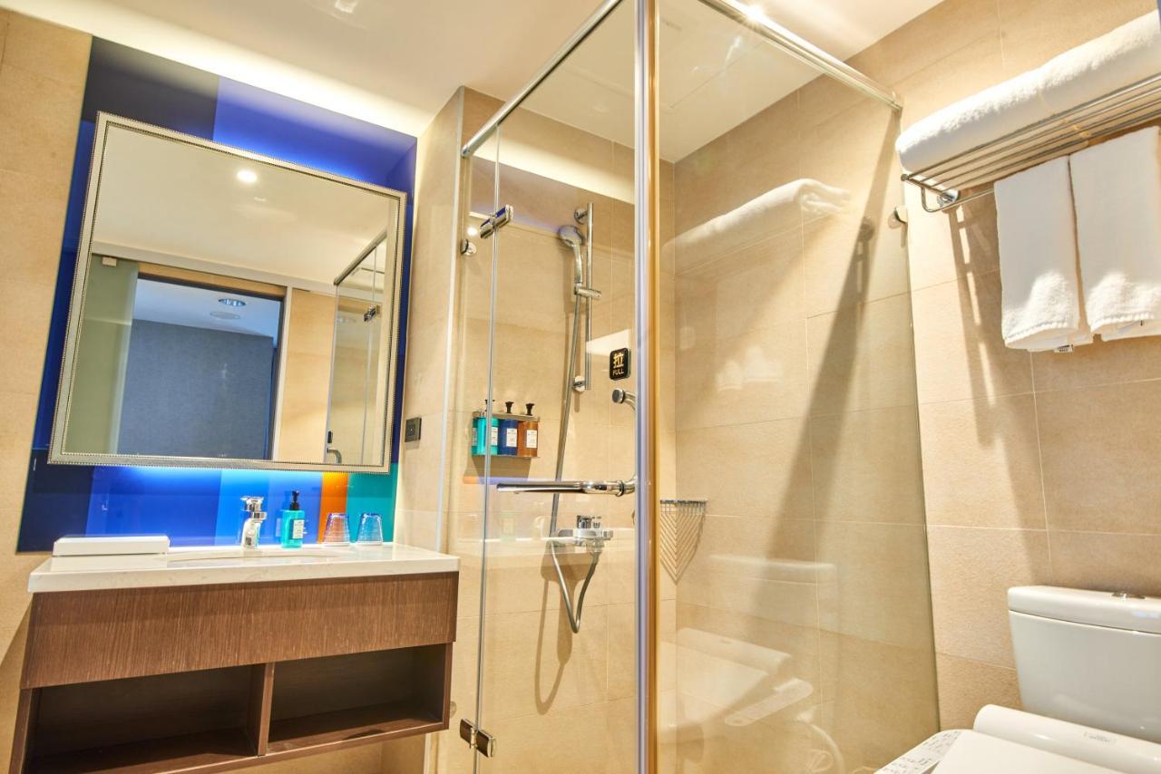 Holiday Inn Express Kaohsiung Love River By Ihg ภายนอก รูปภาพ