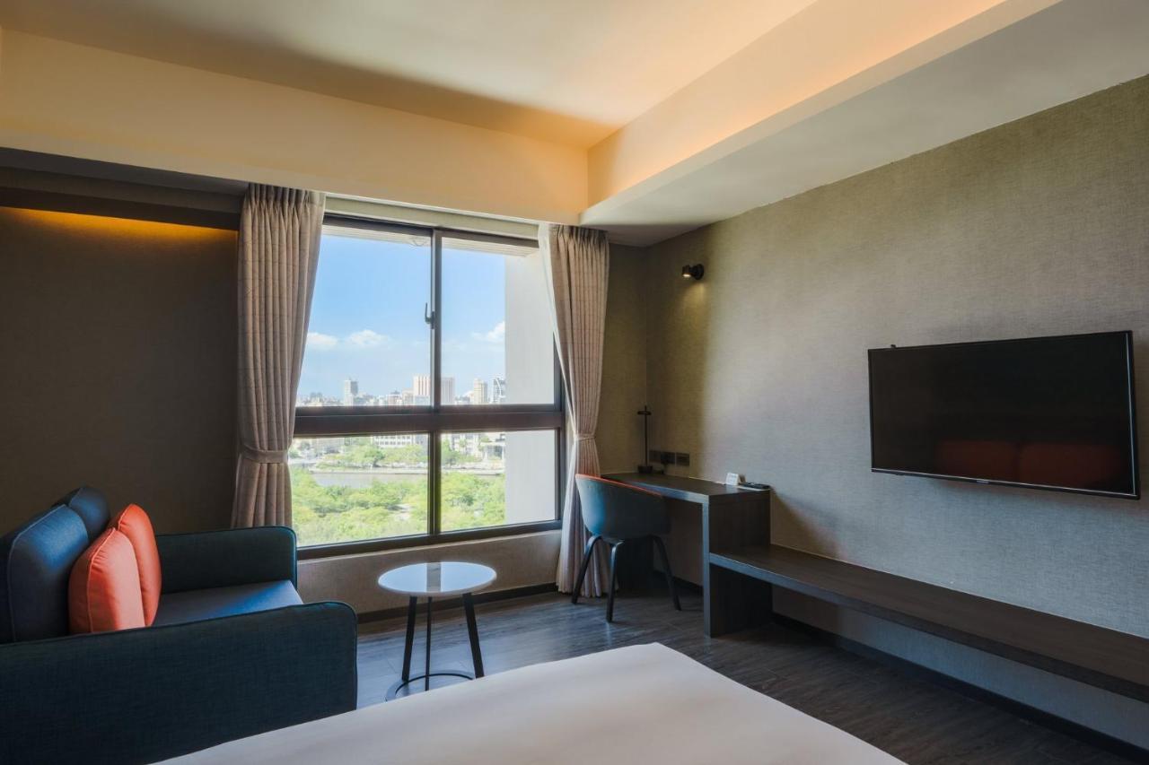 Holiday Inn Express Kaohsiung Love River By Ihg ภายนอก รูปภาพ
