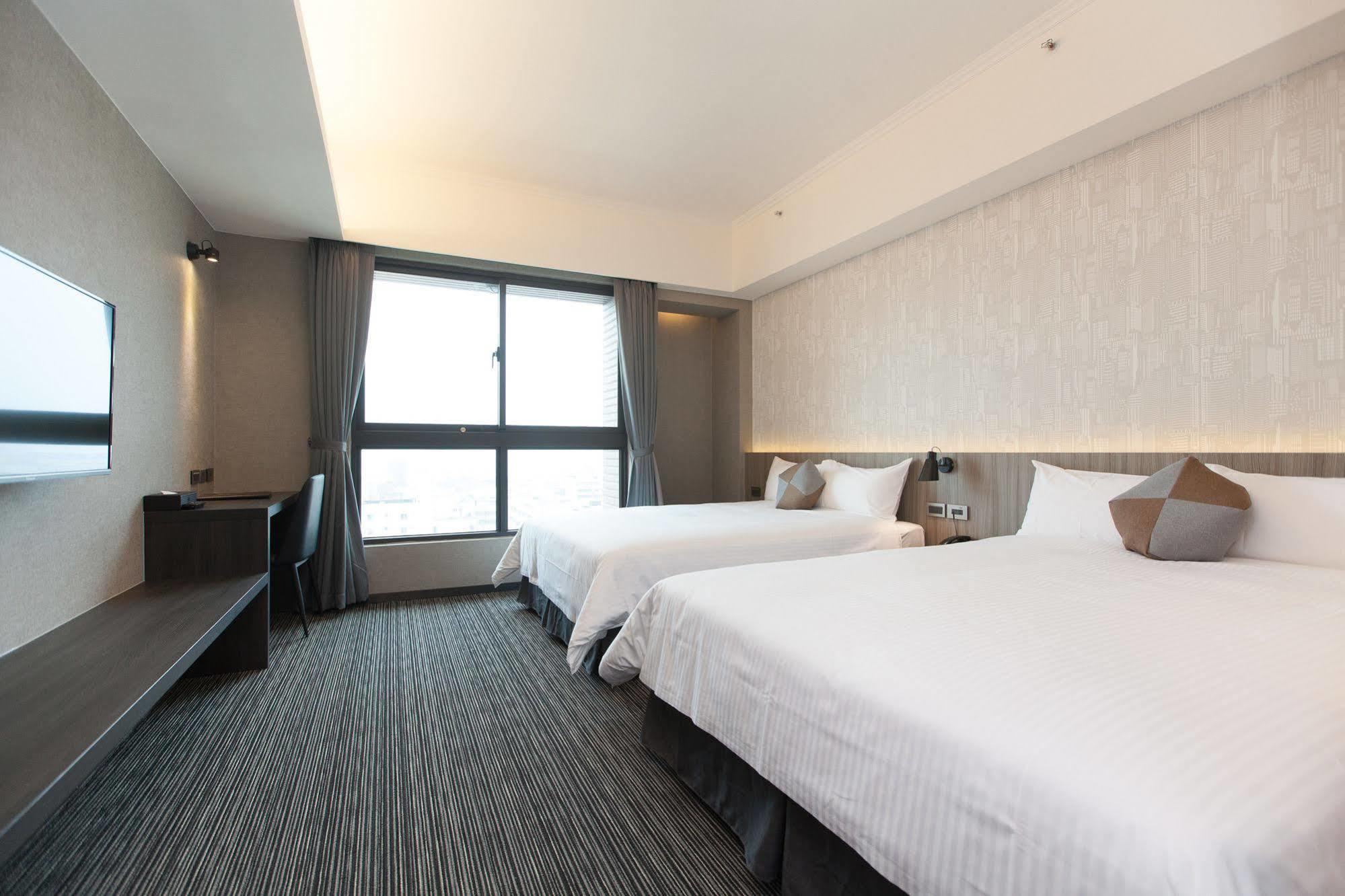 Holiday Inn Express Kaohsiung Love River By Ihg ภายนอก รูปภาพ