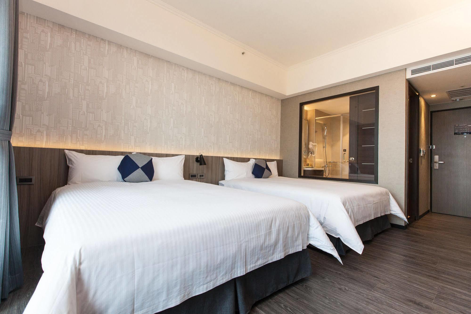 Holiday Inn Express Kaohsiung Love River By Ihg ภายนอก รูปภาพ