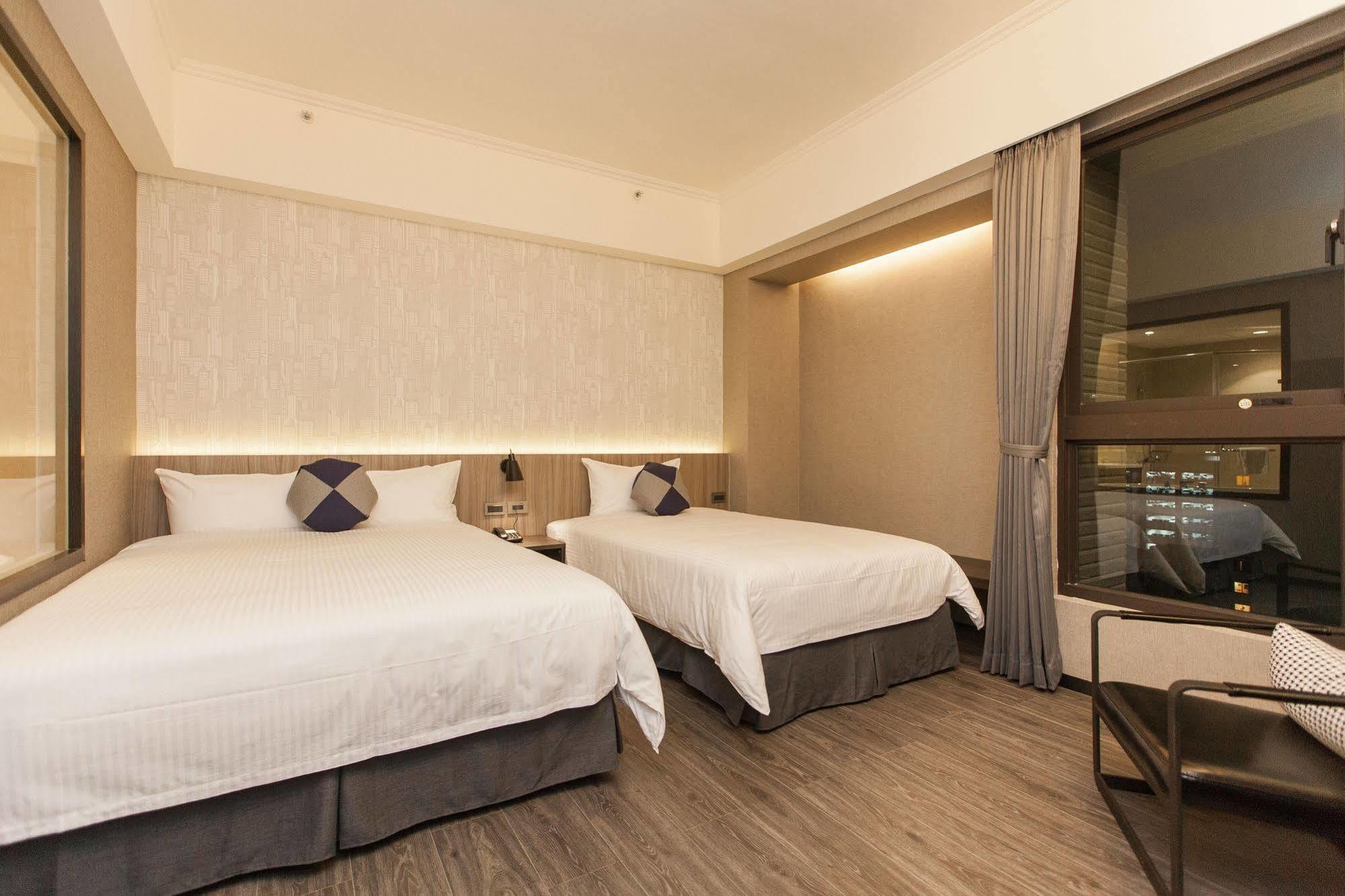 Holiday Inn Express Kaohsiung Love River By Ihg ภายนอก รูปภาพ